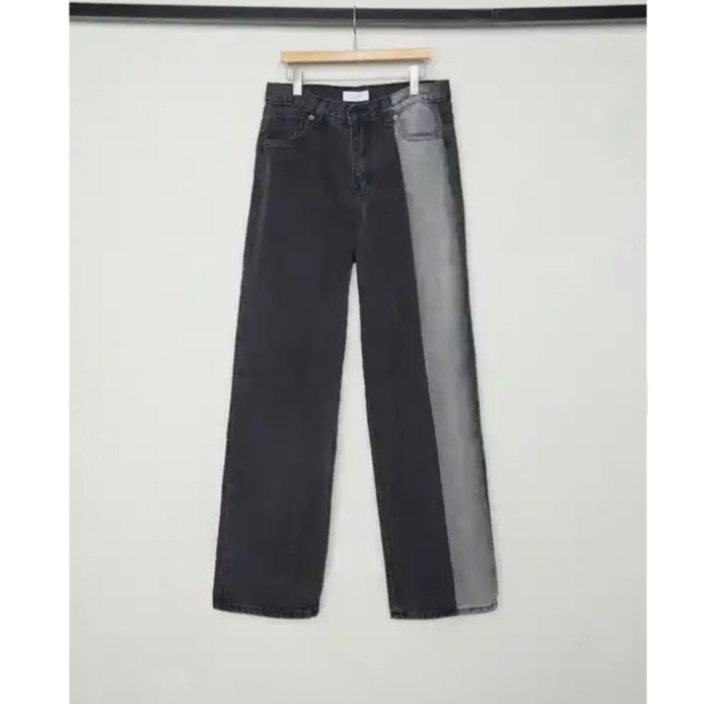 OAK + FORT Two-Tone Straight Leg Jeans in Black and Gray